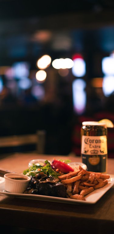 Le Tusker | Cuisine & pub